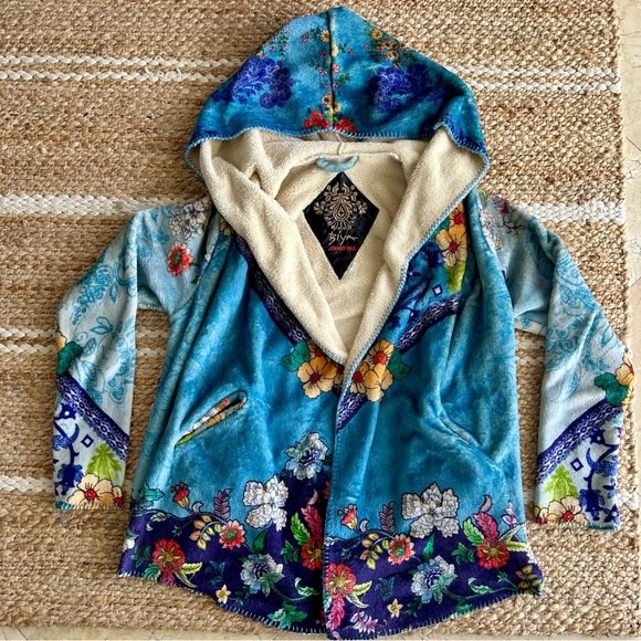 Johnny Was Biya Shellinay Sherpa Jacket with Tote Gift Bag - Picture 2 of 16